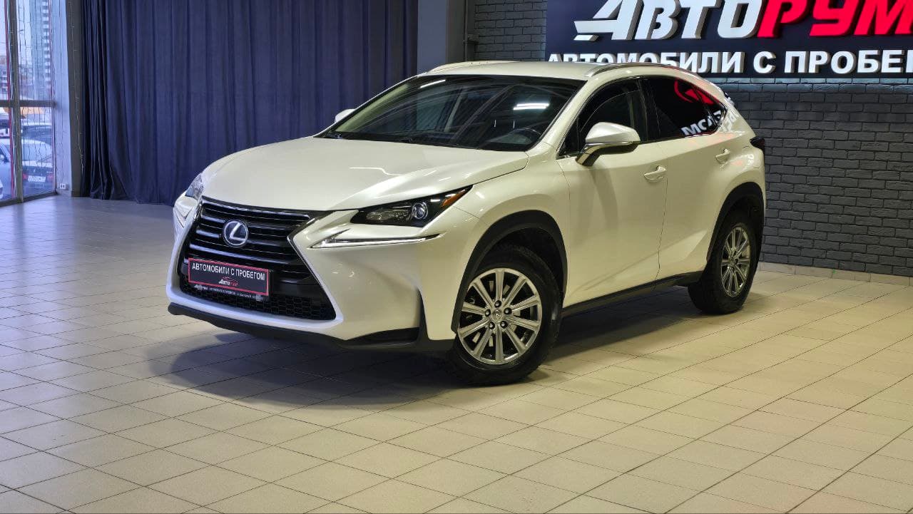 Lexus NX 200 - 1